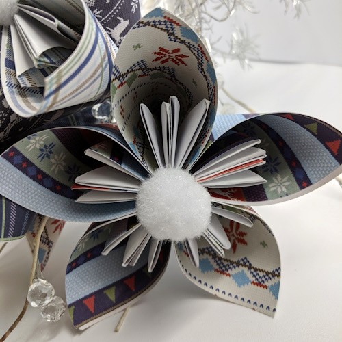 Christmas Paper Flower Bunch - Image 7